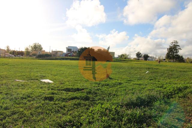 Land for sale in Quelfes