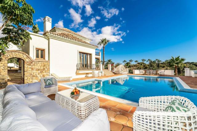 16 bedroom Villa in Estepona