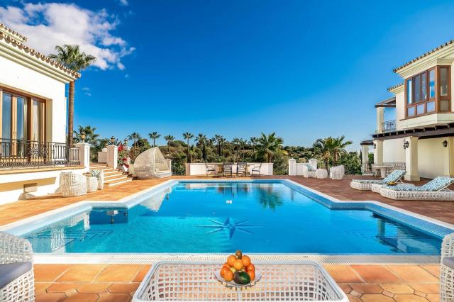 16 bedroom Villa in Estepona