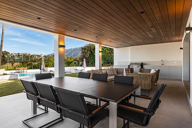 5 bedroom Villa in Marbella