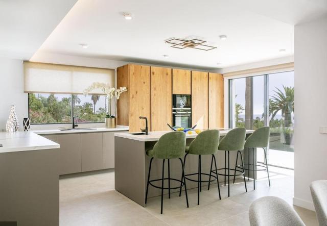 6 bedroom Villa in Marbella