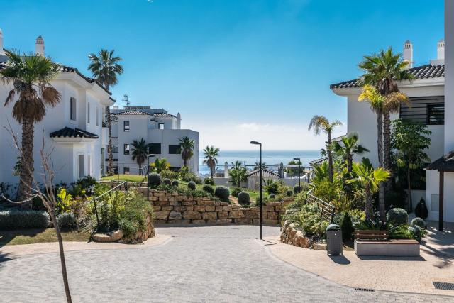 4 bedroom Penthouse in Estepona