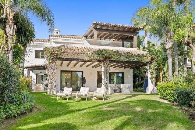 6 bedroom Villa in Marbella