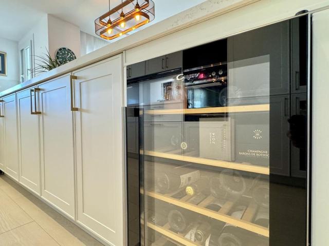 4 bedroom Apartment in Estepona