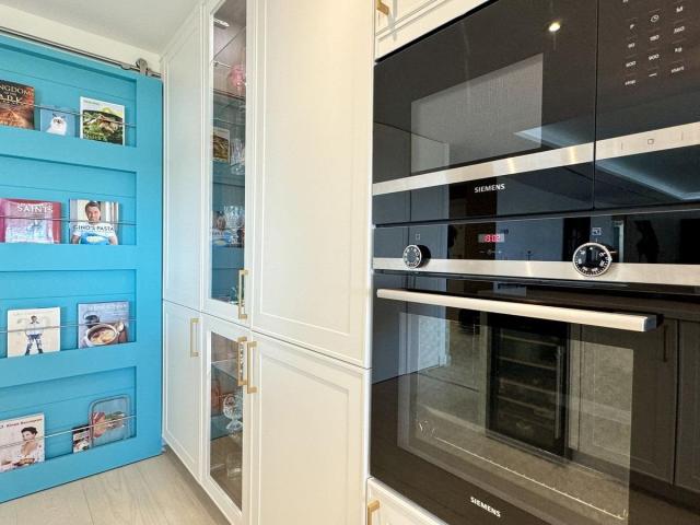 4 bedroom Apartment in Estepona