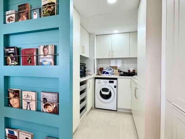4 bedroom Apartment in Estepona