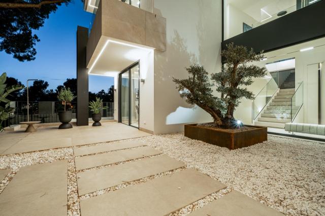 5 bedroom Villa in Marbella