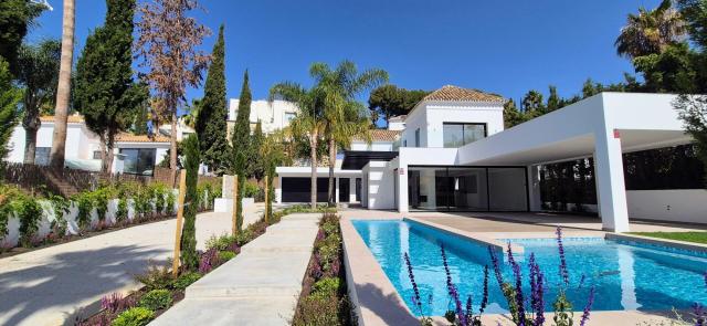 5 bedroom Villa in Benahavis