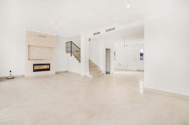 3 bedroom Villa in Mairena del Aljarafe