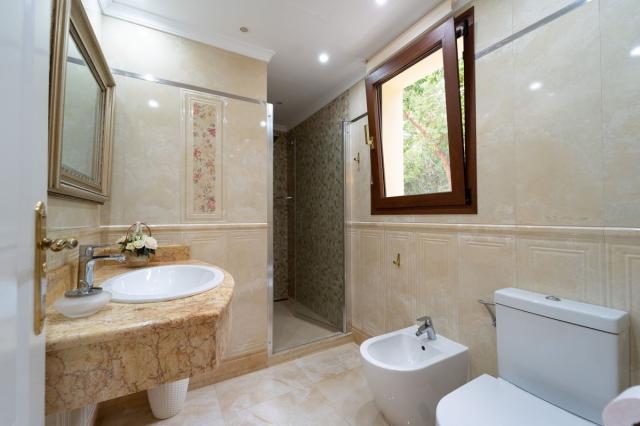 4 bedroom House - Detached Villa in Hacienda Las Chapas