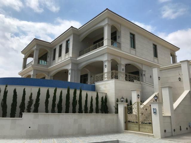 6 bedroom town house in Agios Tychon Tourist Area