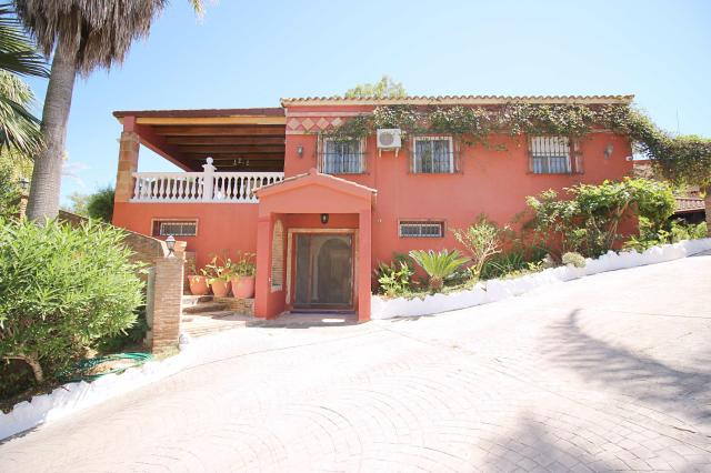 6 bedroom finca in monda