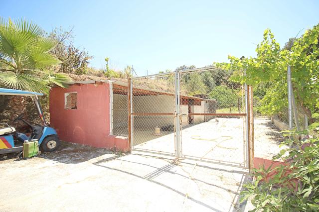 6 bedroom finca in monda