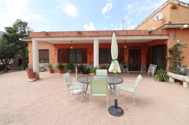 4 bedroom Country Property in Orihuela