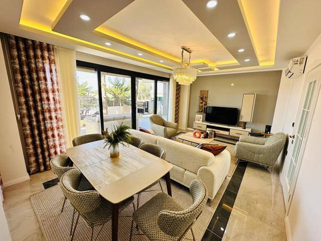 4 bedroom Villa in Altinkum