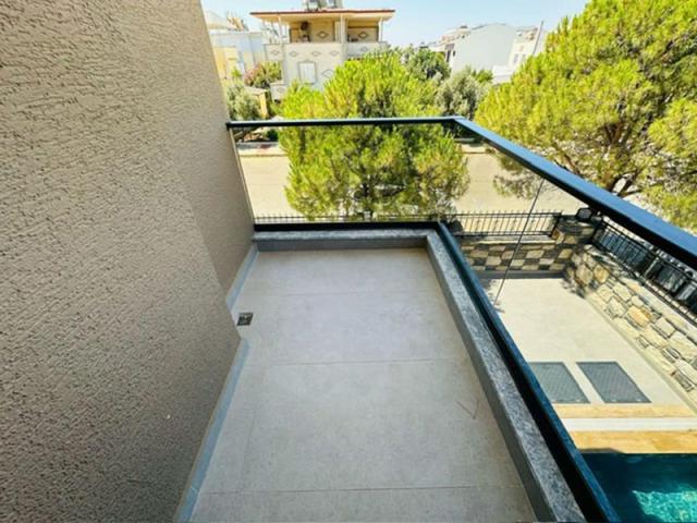 4 bedroom Villa in Altinkum