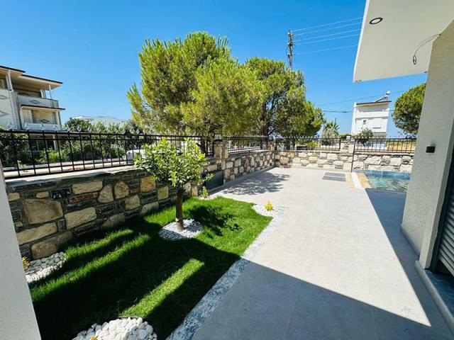 4 bedroom Villa in Altinkum