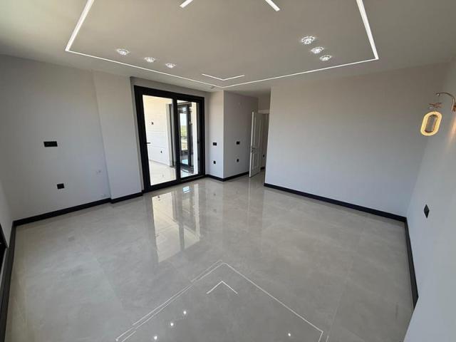 4 bedroom Villa in Altinkum