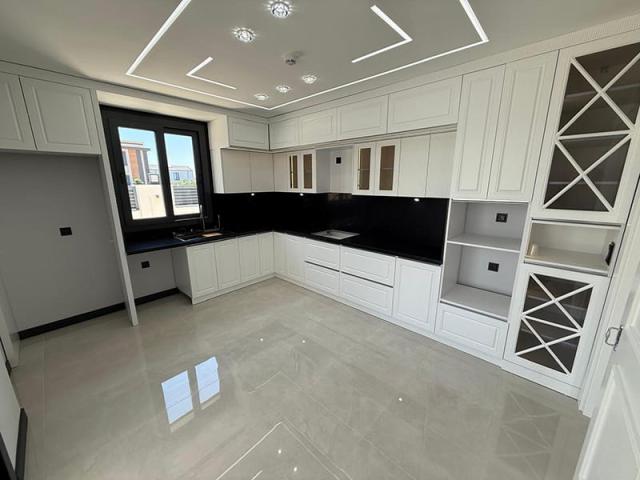 4 bedroom Villa in Altinkum