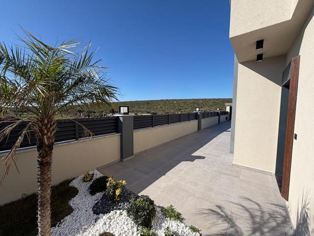 4 bedroom Villa in Altinkum