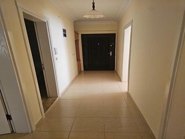 3 bedroom Apartment in Altinkum