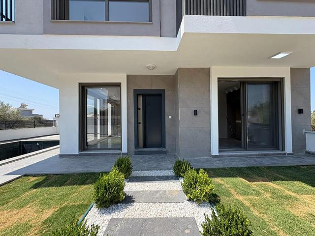 4 bedroom Villa in Altinkum