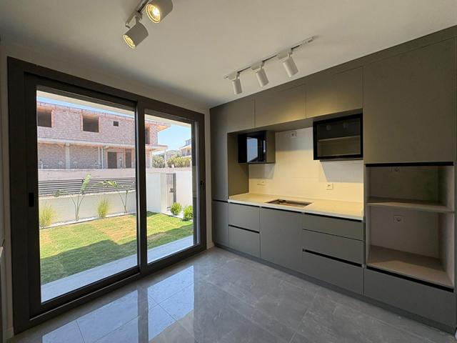 4 bedroom Villa in Altinkum
