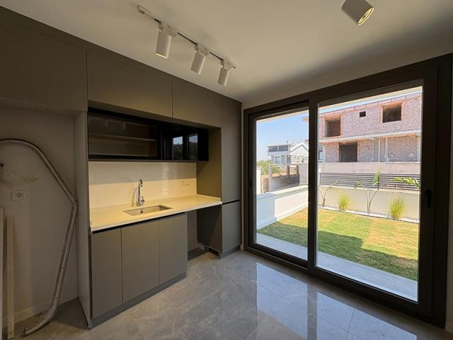 4 bedroom Villa in Altinkum