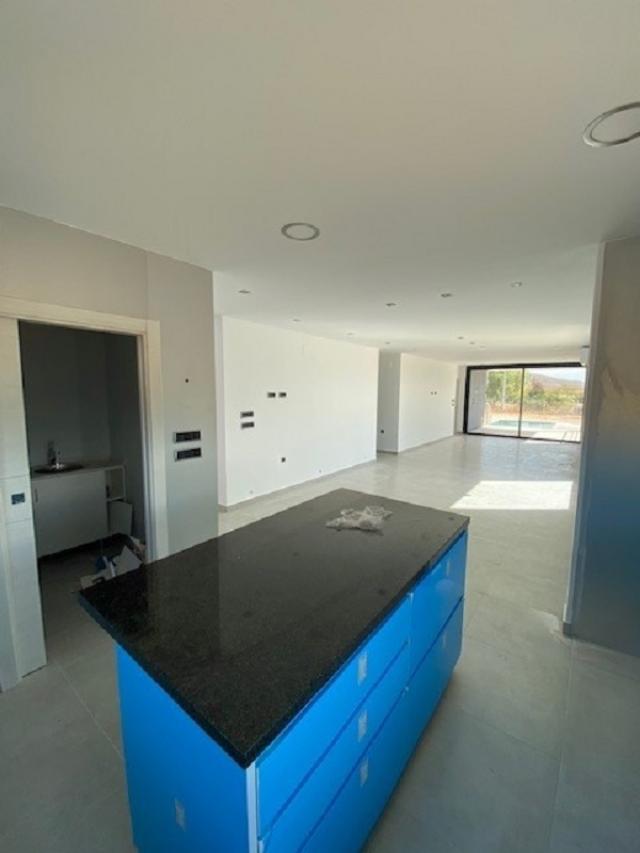 3 bedroom New Build in El Canton