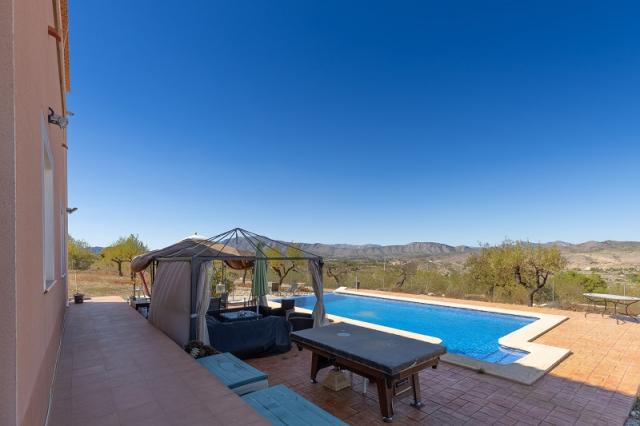 5 bedroom Villa in Hondon de las Nieves