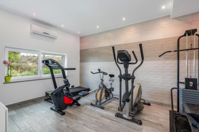 5 bedroom Villa in Alicante