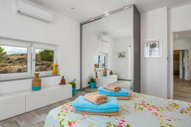 5 bedroom Villa in Alicante