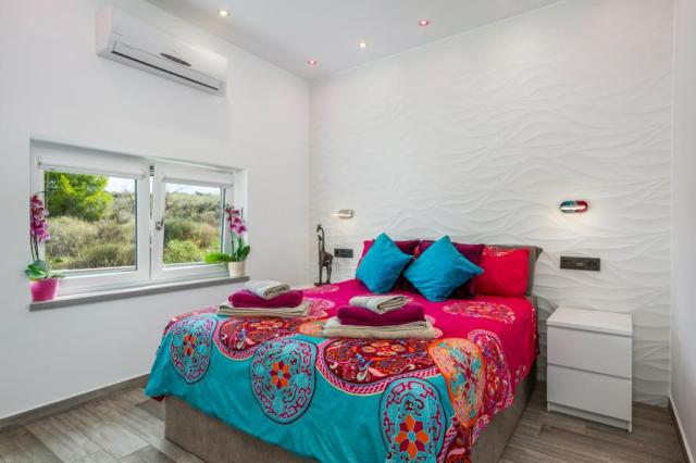 5 bedroom Villa in Alicante