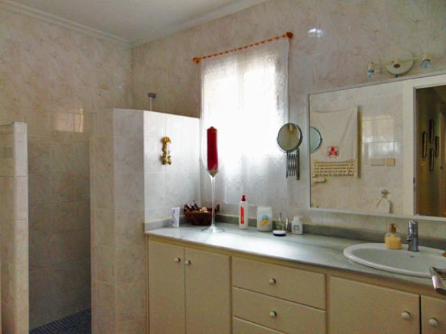 Commercial property for sale in Barbarroja