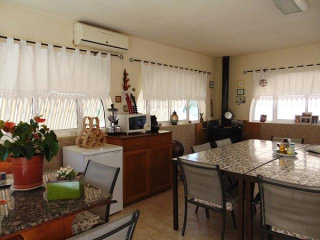 Commercial property for sale in Barbarroja