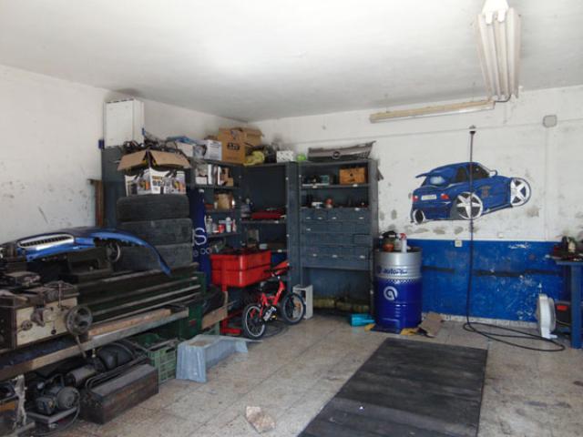 Commercial property for sale in Barbarroja