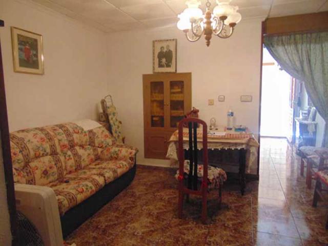 3 bedroom Town House in El Canton