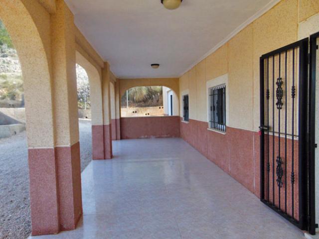 4 bedroom Villa in Hondon de las Nieves