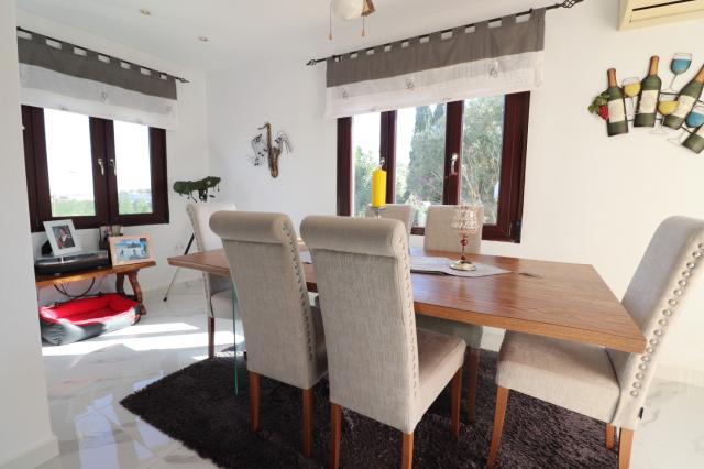 5 bedroom Detached Villa in Algorfa