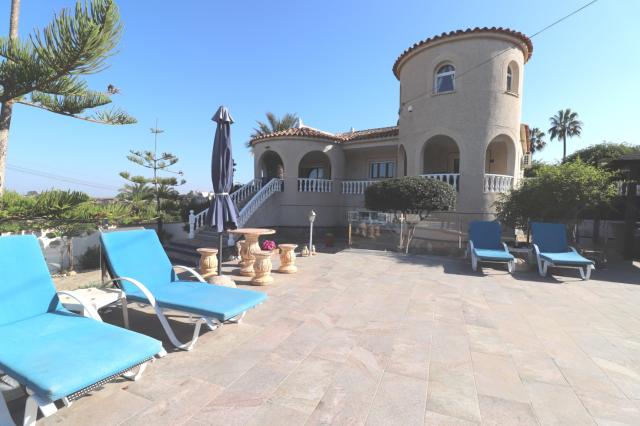 5 bedroom Detached Villa in Algorfa
