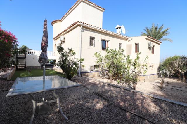 5 bedroom Detached Villa in Algorfa
