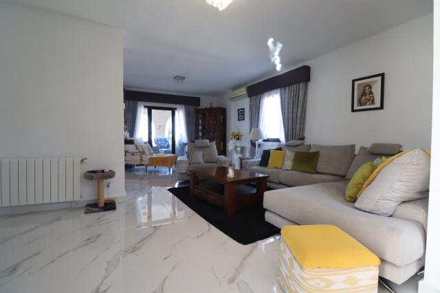 5 bedroom Detached Villa in Algorfa