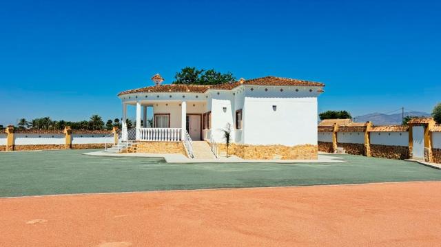 3 bedroom Country Property in Catral