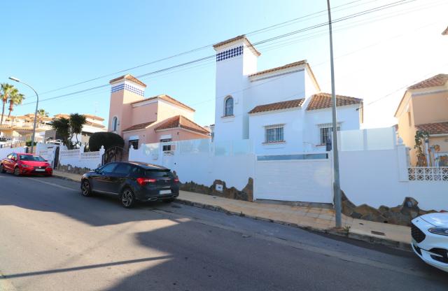 4 bedroom Detached Villa in Orihuela Costa