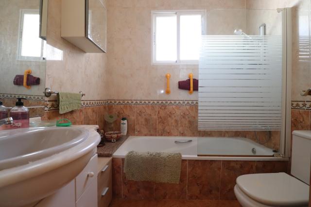 3 bedroom Country Property in Albatera