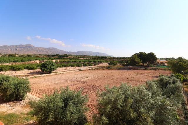 3 bedroom Country Property in Albatera