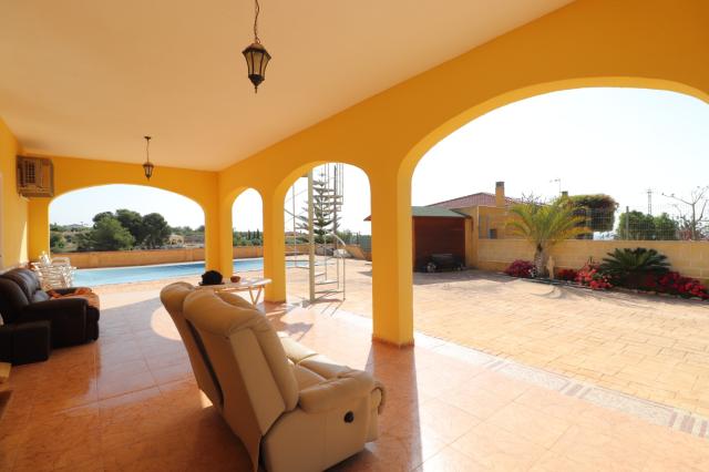 3 bedroom Country Property in Albatera