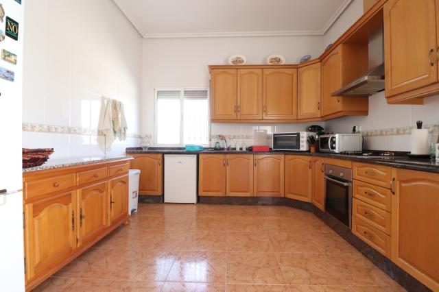 3 bedroom Country Property in Albatera