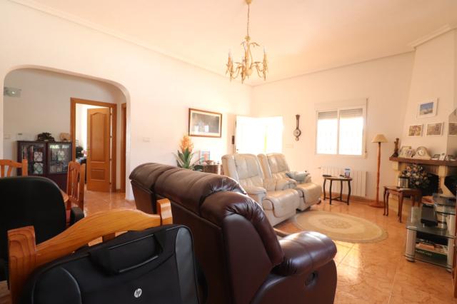 3 bedroom Country Property in Albatera