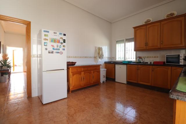 3 bedroom Country Property in Albatera